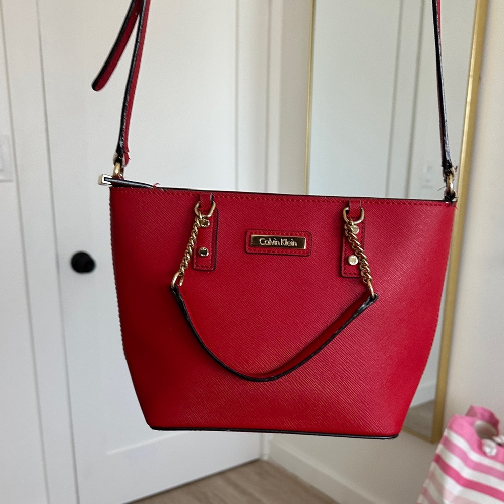 calvin klein red cross body mini tote bag - Picture 3 of 4